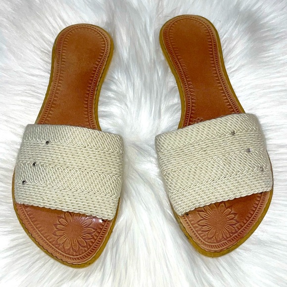 🇨🇴🦋 Handwoven Wayuu Sandals - Picture 1 of 4